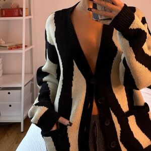 mnml oversized cardigan with pockets